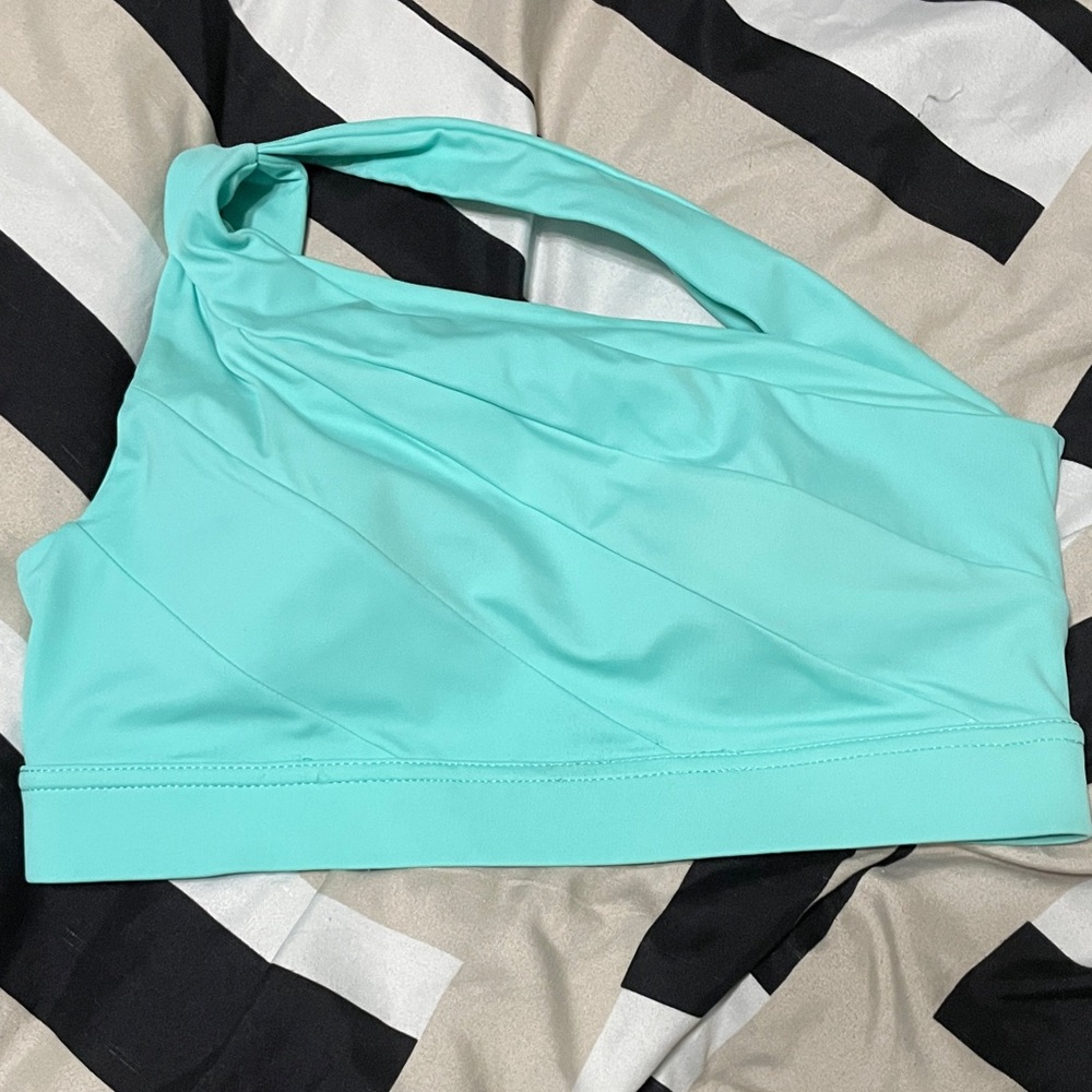 Kiava One-Shoulder Swim Top
